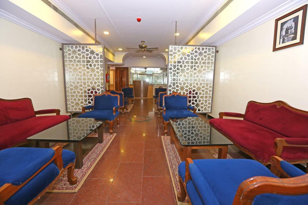 Gulf Hotel Bombay Esterno foto